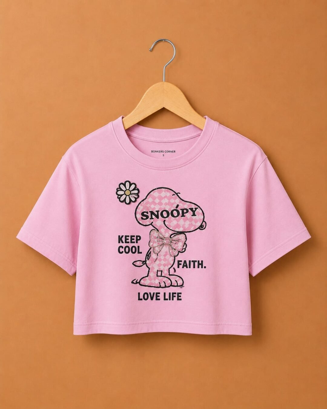 brandz home Brandz Home Women's Pink Snoopy Graphic Crop T-Shirt
